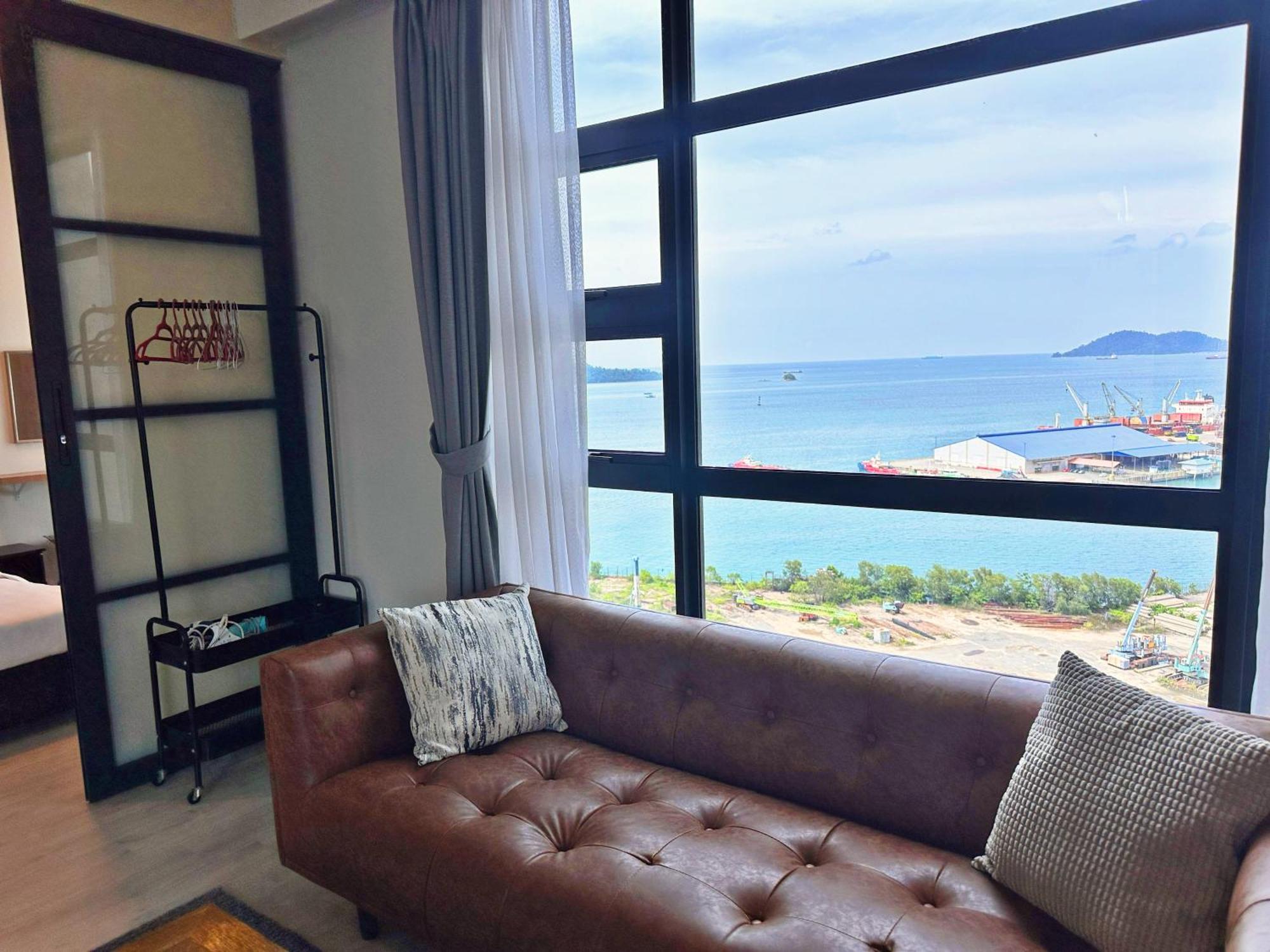 Seaview Luxury Condo Homestay 2Bed 2Bath Jesselton Quay By R2 Residence Kota Kinabalu Exterior photo